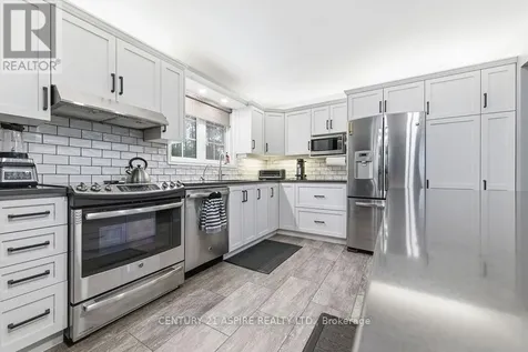 22 Country Lane Petawawa ON K8H 3J7