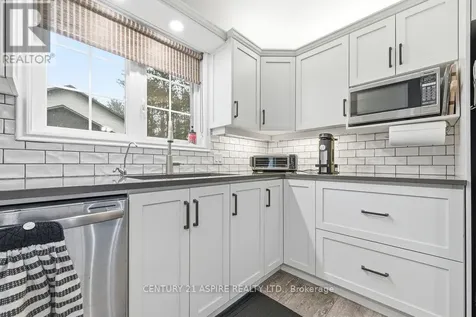 22 Country Lane Petawawa ON K8H 3J7