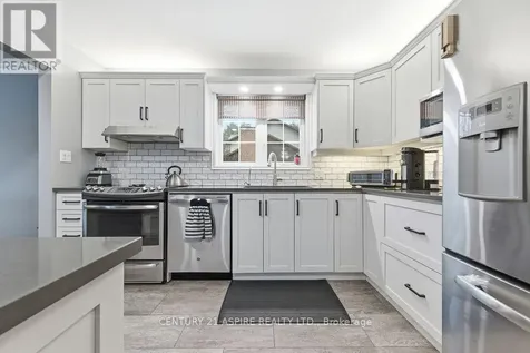 22 Country Lane Petawawa ON K8H 3J7