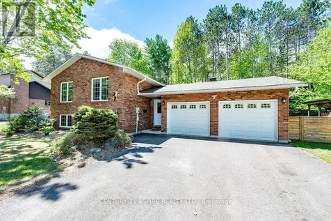 22 Country Lane Petawawa ON K8H 3J7