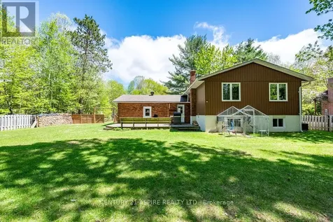 22 Country Lane Petawawa ON K8H 3J7