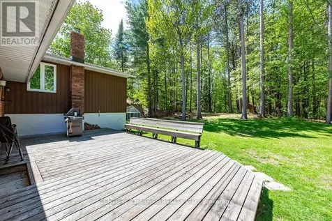 22 Country Lane Petawawa ON K8H 3J7