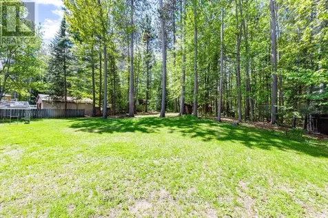 22 Country Lane Petawawa ON K8H 3J7