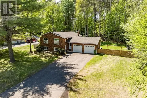 22 Country Lane Petawawa ON K8H 3J7