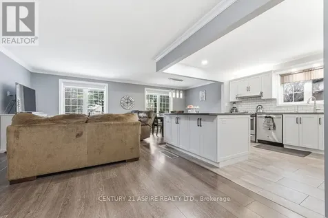 22 Country Lane Petawawa ON K8H 3J7
