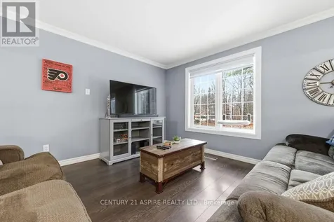 22 Country Lane Petawawa ON K8H 3J7