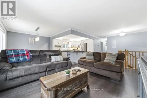 22 Country Lane Petawawa ON K8H 3J7