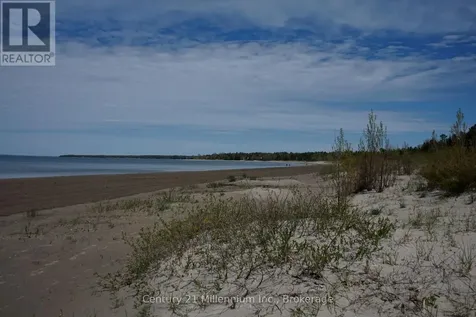 58 Cedarlane Drive Wasaga Beach ON L9Z 2S1