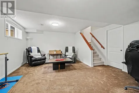 330 Laguna Street Ottawa ON K1T 0L1