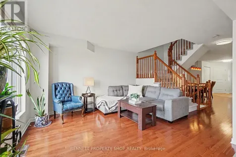 330 Laguna Street Ottawa ON K1T 0L1
