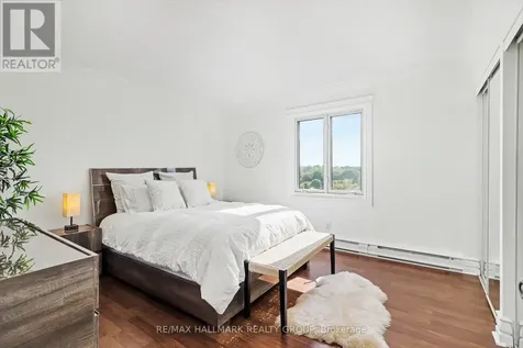 158C Mcarthur Avenue Ottawa ON K1L 8E7