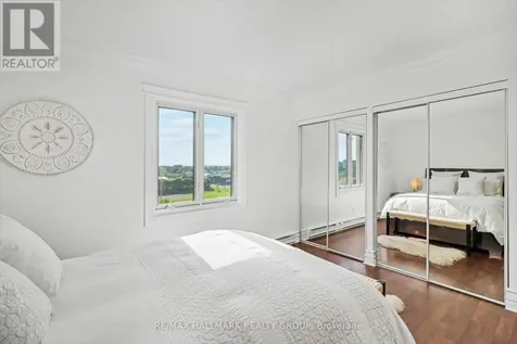 158C Mcarthur Avenue Ottawa ON K1L 8E7