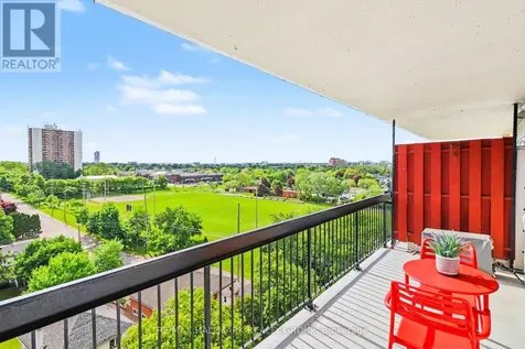 158C Mcarthur Avenue Ottawa ON K1L 8E7