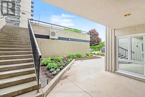 158C Mcarthur Avenue Ottawa ON K1L 8E7