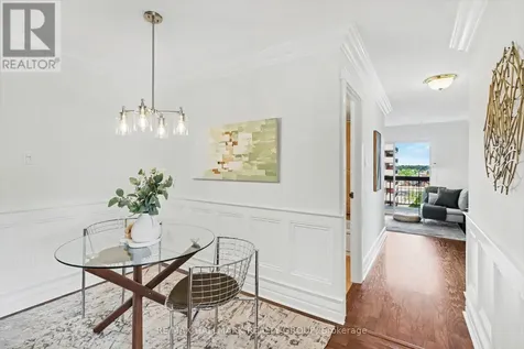 158C Mcarthur Avenue Ottawa ON K1L 8E7