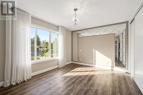 13 Bathurst Street Ottawa ON K2W 1A7