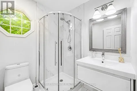13 Bathurst Street Ottawa ON K2W 1A7
