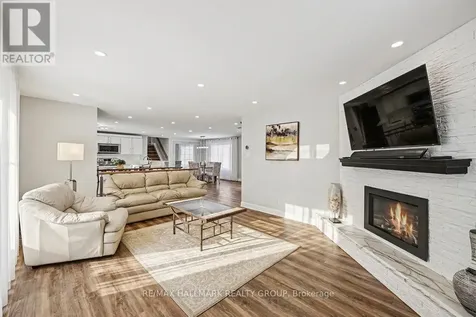 13 Bathurst Street Ottawa ON K2W 1A7