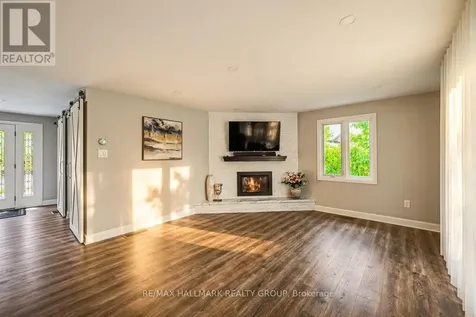 13 Bathurst Street Ottawa ON K2W 1A7
