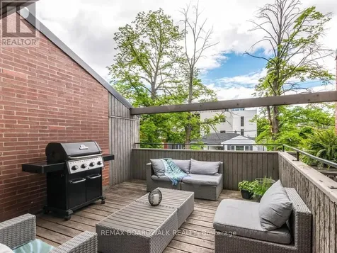 41 Putman Avenue Ottawa ON K1M 1Z1