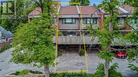 41 Putman Avenue Ottawa ON K1M 1Z1