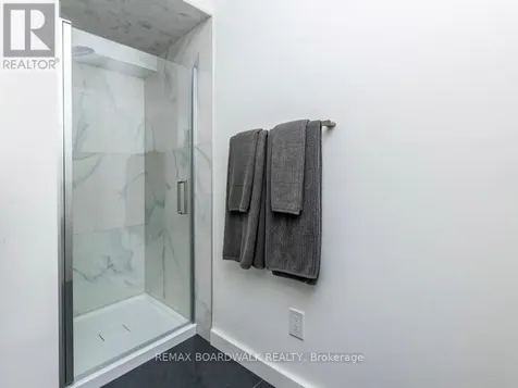 41 Putman Avenue Ottawa ON K1M 1Z1