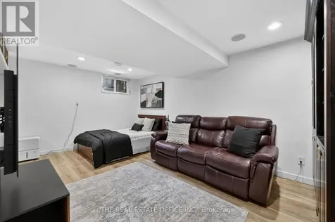 106 Corsica Private Ottawa ON K1G 5Y1