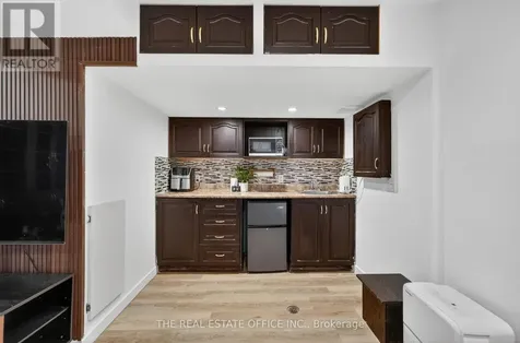 106 Corsica Private Ottawa ON K1G 5Y1