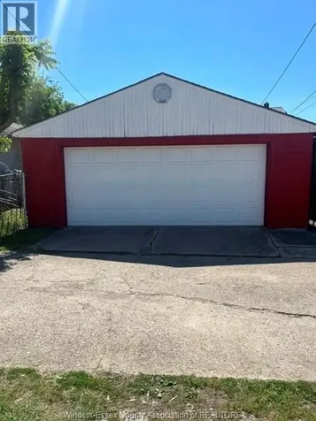 1036 Church Windsor ON N8S 1V9