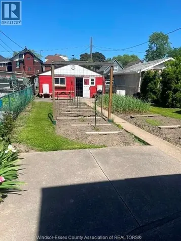 1036 Church Windsor ON N8S 1V9