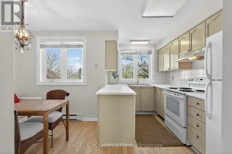 211 Briston Private Ottawa ON K1G 5R5