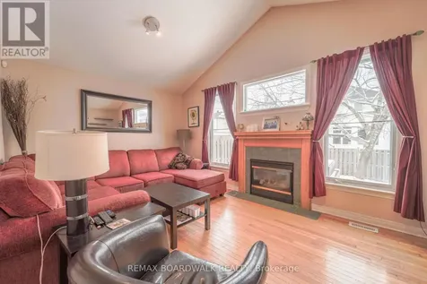 170 Bridlewood Drive Ottawa ON K2M 2M4