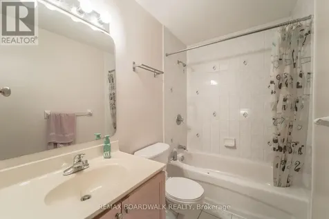 170 Bridlewood Drive Ottawa ON K2M 2M4