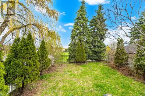 232 Auburn Drive Waterloo ON N2K 3T3