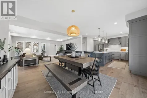 54 Maidens Crescent Collingwood ON L9Y 5M4