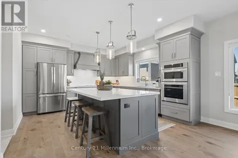 54 Maidens Crescent Collingwood ON L9Y 5M4