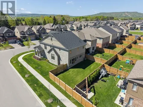 54 Maidens Crescent Collingwood ON L9Y 5M4