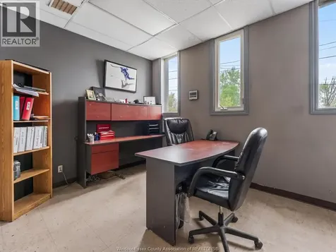 1801 South Cameron Boulevard Windsor ON N9B 3P6