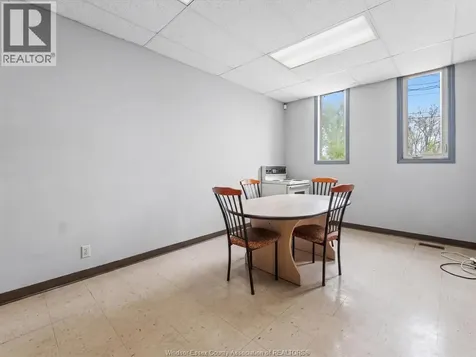 1801 South Cameron Boulevard Windsor ON N9B 3P6