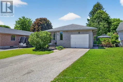 24 Farmington Avenue Aylmer ON N5H 3E4