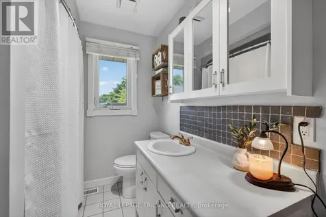 24 Farmington Avenue Aylmer ON N5H 3E4