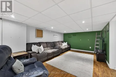 24 Farmington Avenue Aylmer ON N5H 3E4