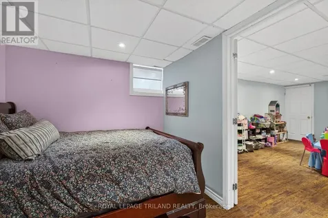 24 Farmington Avenue Aylmer ON N5H 3E4