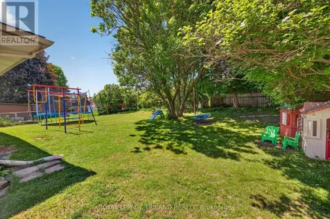 24 Farmington Avenue Aylmer ON N5H 3E4