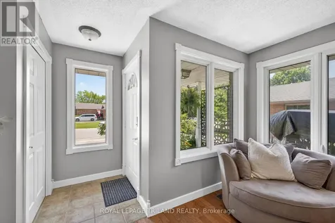 24 Farmington Avenue Aylmer ON N5H 3E4