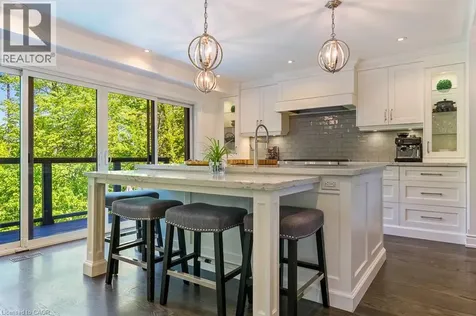 1531 Green Glade Mississauga ON L6J 1B6
