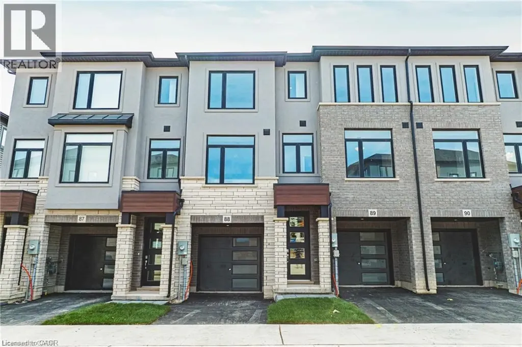 155 Equestrian Way Cambridge ON N3E 0E8