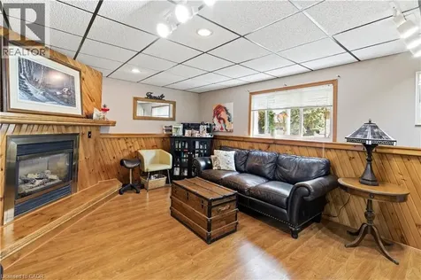 25 Greenock Drive Kitchener ON N2E 2J9