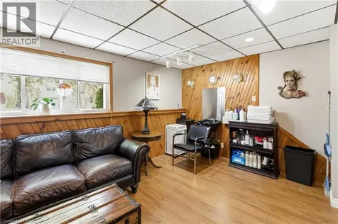 25 Greenock Drive Kitchener ON N2E 2J9