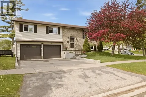 25 Greenock Drive Kitchener ON N2E 2J9